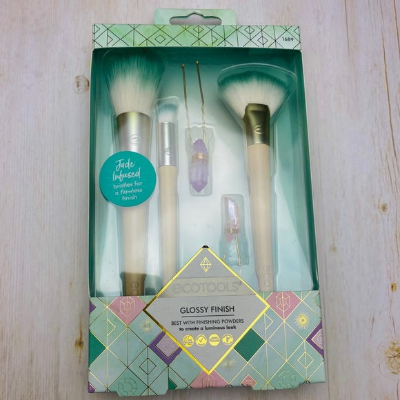 🔥🔥🔥EcoTool’s 3 brushes + two Crystal Hair Pins 💎 - Picture 4 of 7